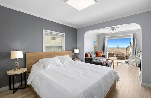 Balboa Peninsula Apartment | M Boutique Residence &Hotel