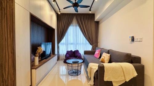 Sentul Pasar Apartment | M Centura Sentul Kuala Lumpur, Fully Air-Con 2-Bedroom Home