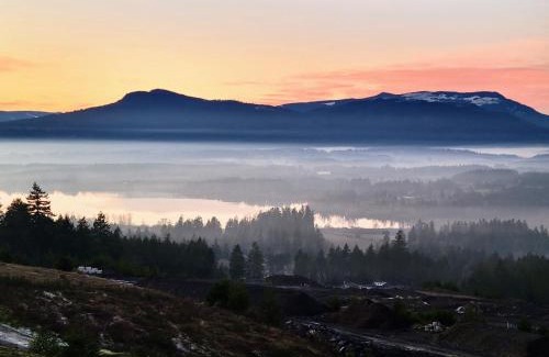 North Cowichan Apartment | M&M's Maple Bay Mountain Guesthouse