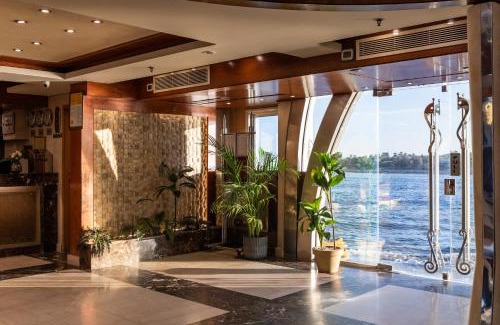Nile River Luxor Boat Rental | M/S Esmeralda Nile Cruise - 4 or 7 Nights From Luxor each Monday and 03 Nights From Aswan each Friday