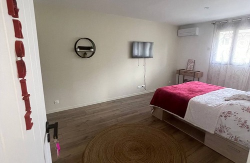 Sainte-Genevieve-des-Bois Bed & Breakfast | Ma Belle Conciergerie - Suite Aphrodite