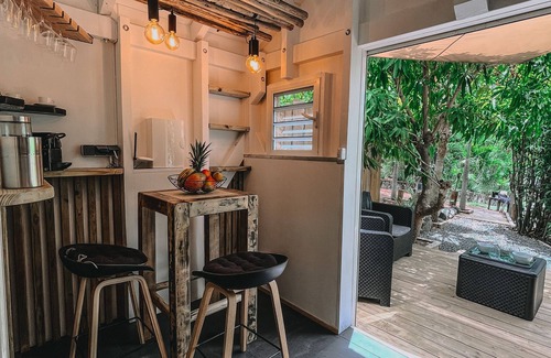 Orient Bay Cottage | Mango Cottage Orient Bay, Charming and Authentic