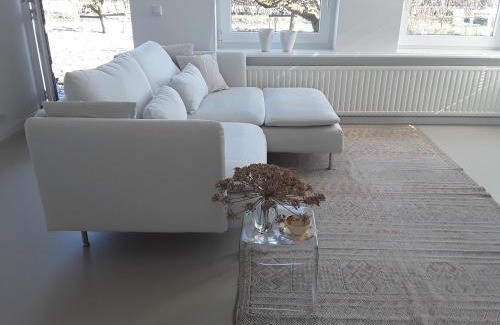 Kortgene Villa | Maan B&B + Galerie