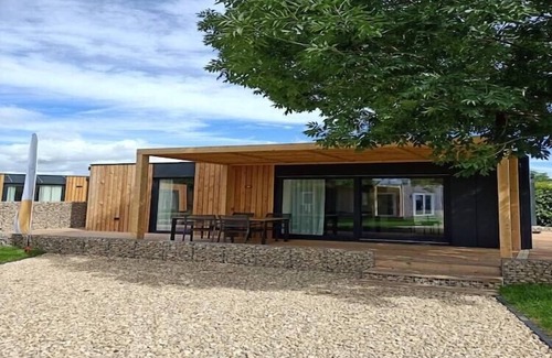 Houthem Ski Chalet | Maastricht Chalet with Dishwasher