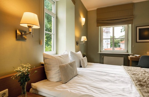 Old Town Hotel | Mabre Residence Hotel