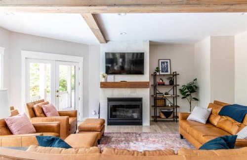Grand Beach House | Mac's Bluff