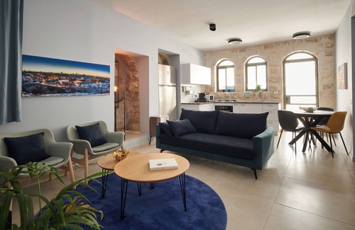 Nachlaot Apartment | Machne Yehuda Vacation Apartment