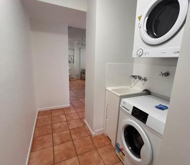 Slade Point Hotel | Mackay Seabreeze Apartments