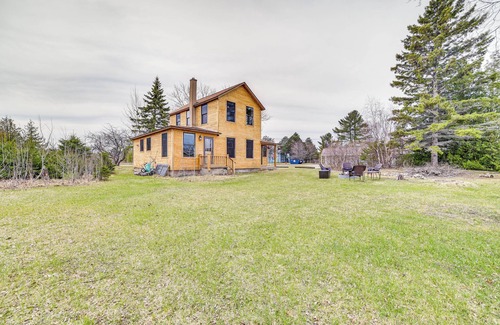 Mackinaw City Cottage | Mackinaw City Getaway - 3 Mi to City Beach!