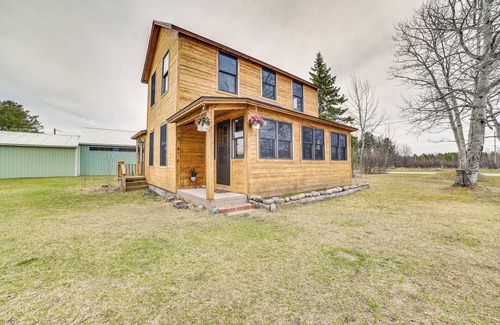 Mackinaw City Cottage | Mackinaw City Getaway - 3 Mi to City Beach!