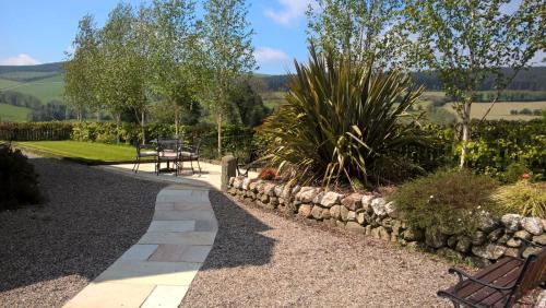 Macreddin Village Bed & Breakfast | Macreddin Rock Bed & Breakfast