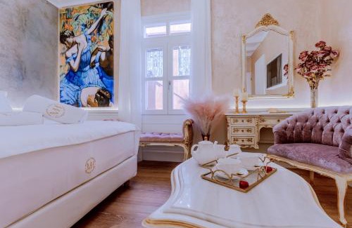Old Town Hotel | Madame Hortense Boutique Ηotel
