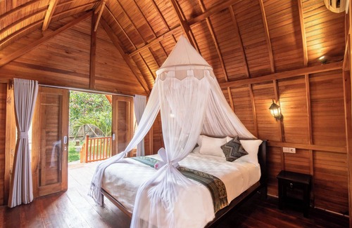 Pejarakan House | Made Taro Menjangan Homestay