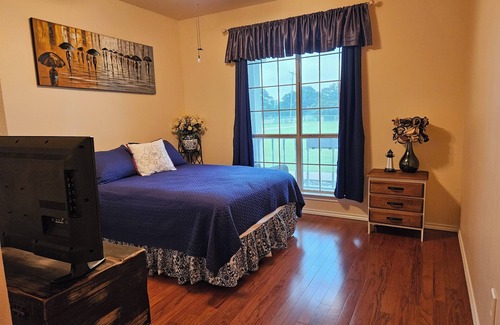 Pilot Point Bed & Breakfast | Madewell Manor- Welcome home to Horse country USA!