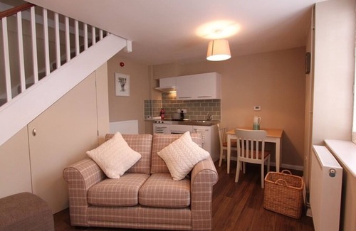 Charlton Apartment | Madgwick at Woodstock Suites