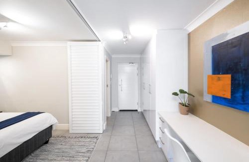 Observatory Apartment | Madison Modern Oasis