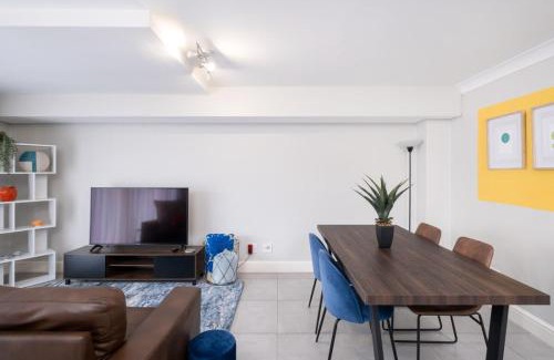 Observatory Apartment | Madison Modern Oasis