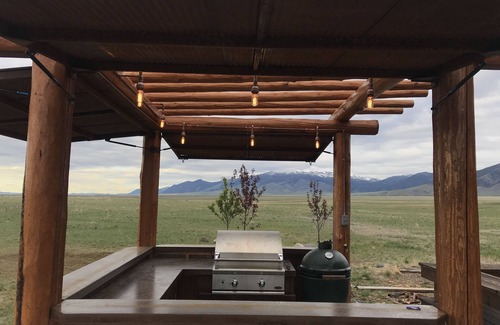 Cameron House | Madison Valley Cabin