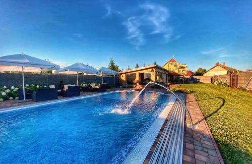 Kisvarda Bed & Breakfast | Madison Village