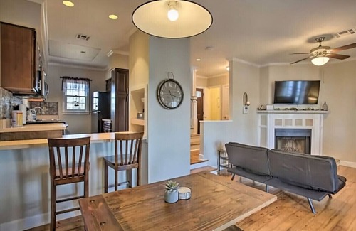 Madisonville House | Madisonville Townhome w/View!