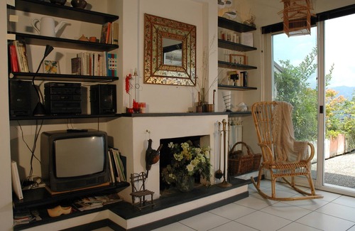 Madonna del Sasso Apartment | Madonna Del Sasso: Apartment/flat - Madonna del Sasso