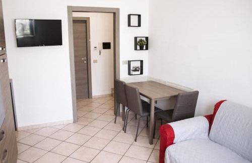 Bollate Apartment | Madonnina House - Bilocale con Parcheggio vicino Rho Fiera