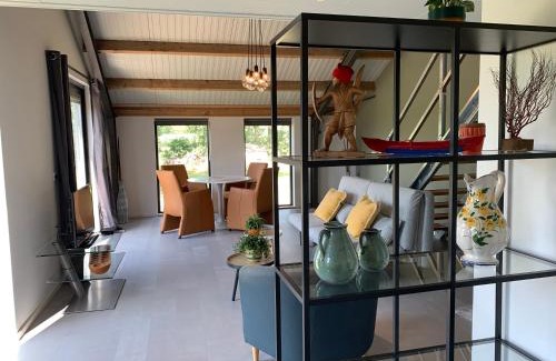 Nieuw-Roden House | Mae Usu
