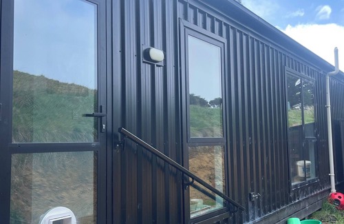 Puponga Cabin | Maelstrom End - Eco Farm Stay Cabin