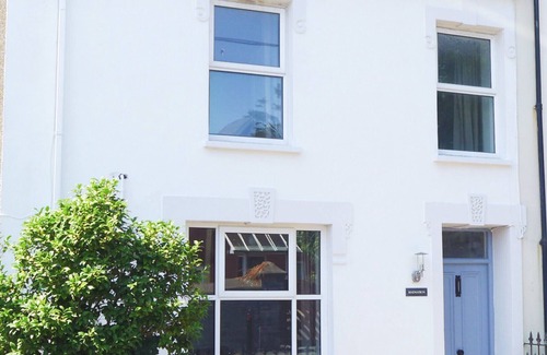 Cardigan House | Maenayron, your home from home in the heart of Cardigan