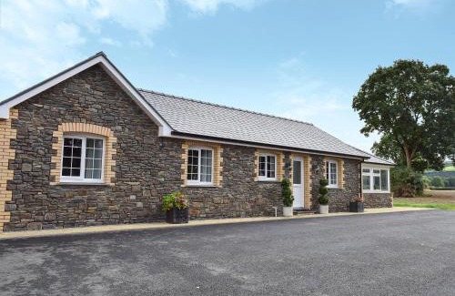 Glandyfi House | Maes Rheidol
