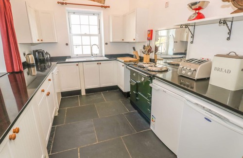 Saint Clears Cottage | MAESOLAND FARM, pet friendly, character holiday cottage in Laugharne