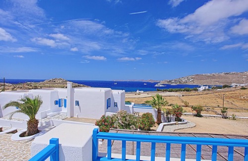 Paraga Apartment | Maganos DekaEnnea:Mykonos Apartment, close to the sea, breakfast included, shared pool
