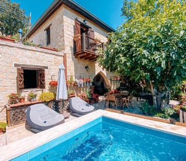 Arsos House | Magdalous House