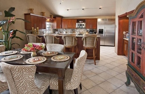 North Side Villa | Magens Bay Super Villa! 2025 Specials - 1or2 Nts Free 3Pools - Beach -36' Boat!