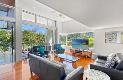 Horseshoe Bay Apartment | Maggies Beachfront Apartment 12
