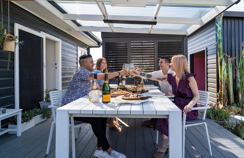 Cessnock Cottage | Maggie’s the Little Black Cottage - In the Heart of the Hunter Valley