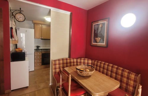Linsoles Apartment | Magic Pirineos, Apartment in Linsoles, Valle de Benasque with Pool and WIFI