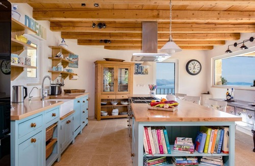 Spartylas Villa | Magic Rocks - Five Bedroom Villa, Sleeps 10