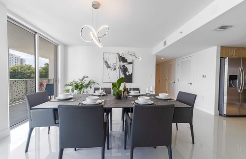 Bay Harbor Islands Apartment | Magical 2BR, 2.5BA Apartment | Bay Harbor Islands Walk to Beach & Rooftop Pool