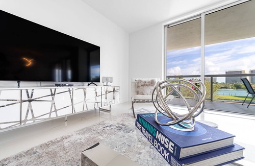 Bay Harbor Islands Apartment | Magical 2BR, 2.5BA Apartment | Bay Harbor Islands Walk to Beach & Rooftop Pool