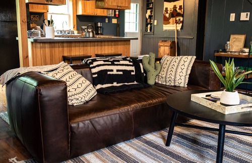 Damascus Cottage | Magical Creekside Cottage in the Western Catskills