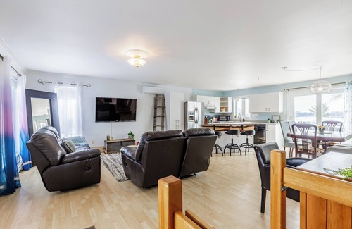 Mauricie House | Magical Holidays Private Estate: Spa Peace Nature