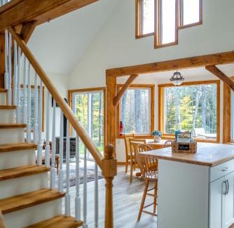 Newfane House | Magical Retreat Cottage, Autum Colors and Waterfalls - Extreme Peace
