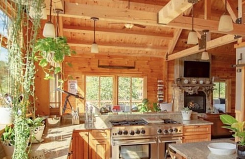 Jefferson Cabin | Magical retreat in the Catskills w/fire pit and ponds