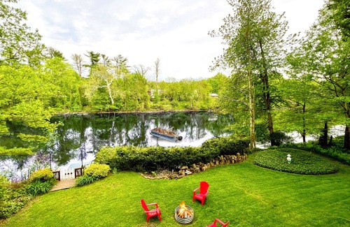 Mount Marion House | Magical Waterfront Escape from the city located in the Hudson Valley!