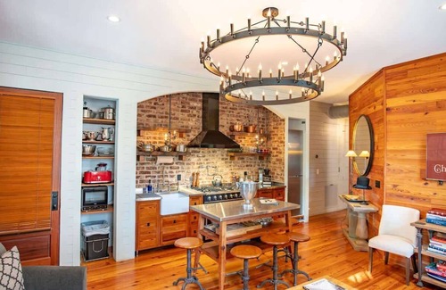 Cannonborough Elliotborough House | Magnificent 1852 Mansion, Center Historic District