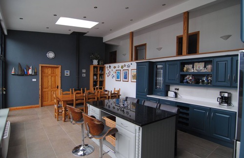 Ballyvaughan House | Magnificent 5 Bedroom House Fronting Onto Shoreline with Wifi