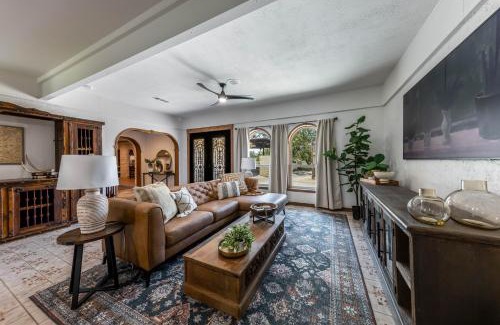 Gonzales House | Magnificent 90-acre Texas Ranch Estate On San Marcos River - 5 Bedrooms - Newly Renovated & Professionally Furnished 9t Ranch By Boutiq