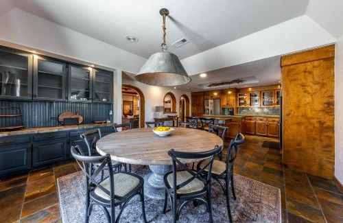 Gonzales House | Magnificent 90-acre Texas Ranch Estate On San Marcos River - 5 Bedrooms - Newly Renovated & Professionally Furnished 9t Ranch By Boutiq