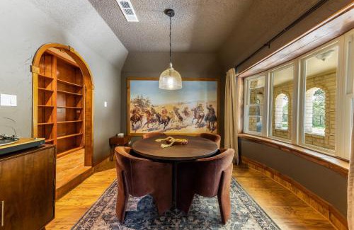 Gonzales House | Magnificent 90-acre Texas Ranch Estate On San Marcos River - 5 Bedrooms - Newly Renovated & Professionally Furnished 9t Ranch By Boutiq